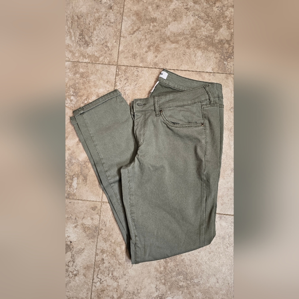 Sonoma Olive Skinny jeans